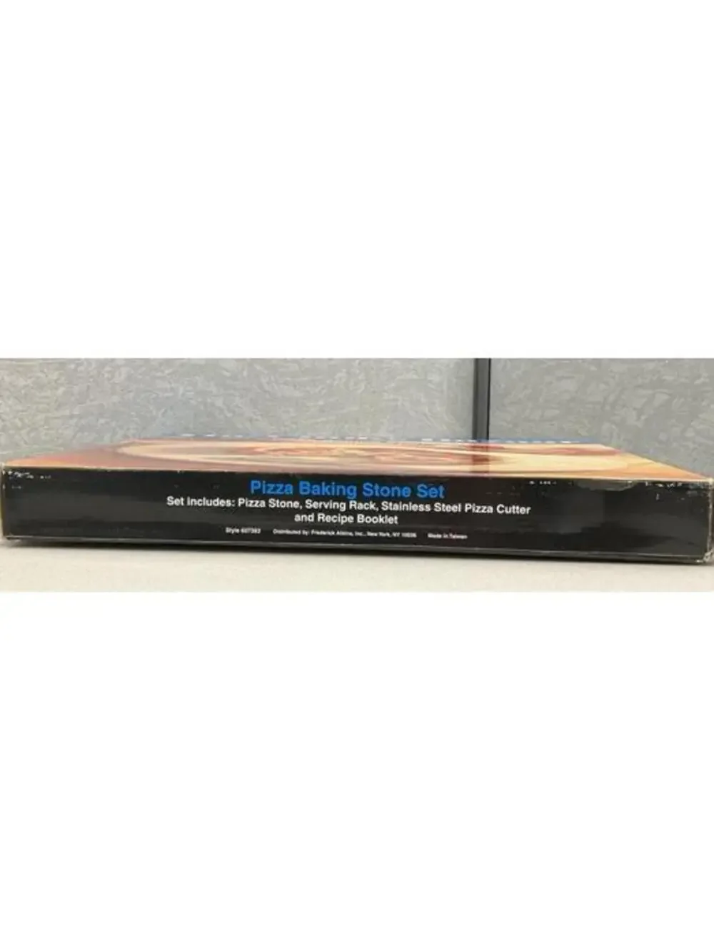 Pizza baking stone set